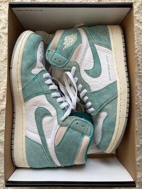 Nike Air Jordan 1 Retro High OG 'Turbo Green'